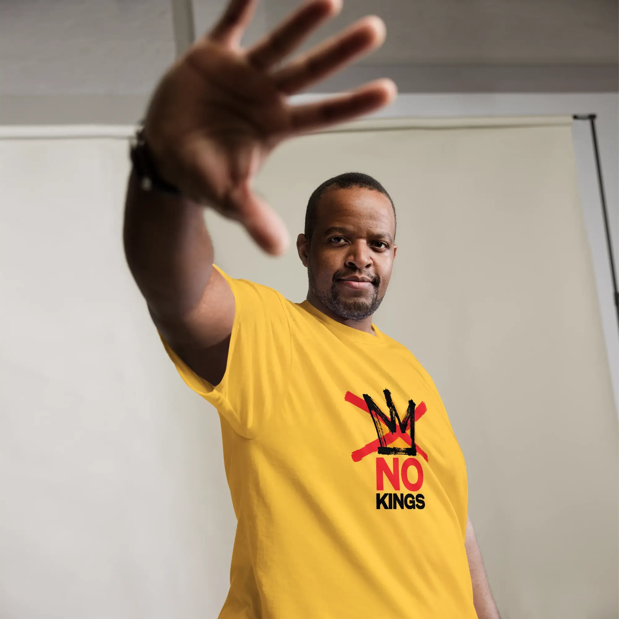 No Kings Unisex classic tee Red-Blk - Image 14